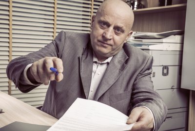 Oszukali 1800 emerytów i małych przedsiębiorców na ponad 13 mln zł. TeleOpieka24 w prokuraturze