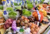 Koniec z foliowaniem warzyw i owoców. UE wprowadziła nowe przepisy